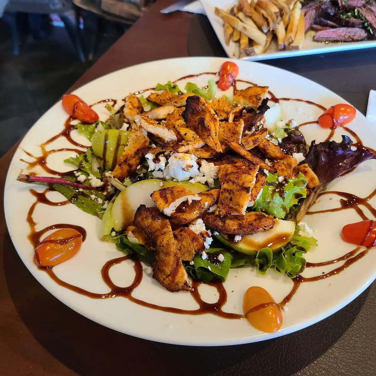 Cafe Latte Salad w Grilled Chicken