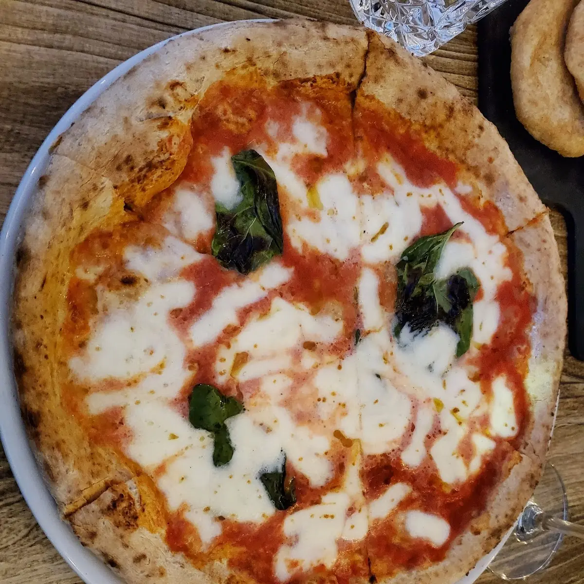 Pizza Margherita Pizza