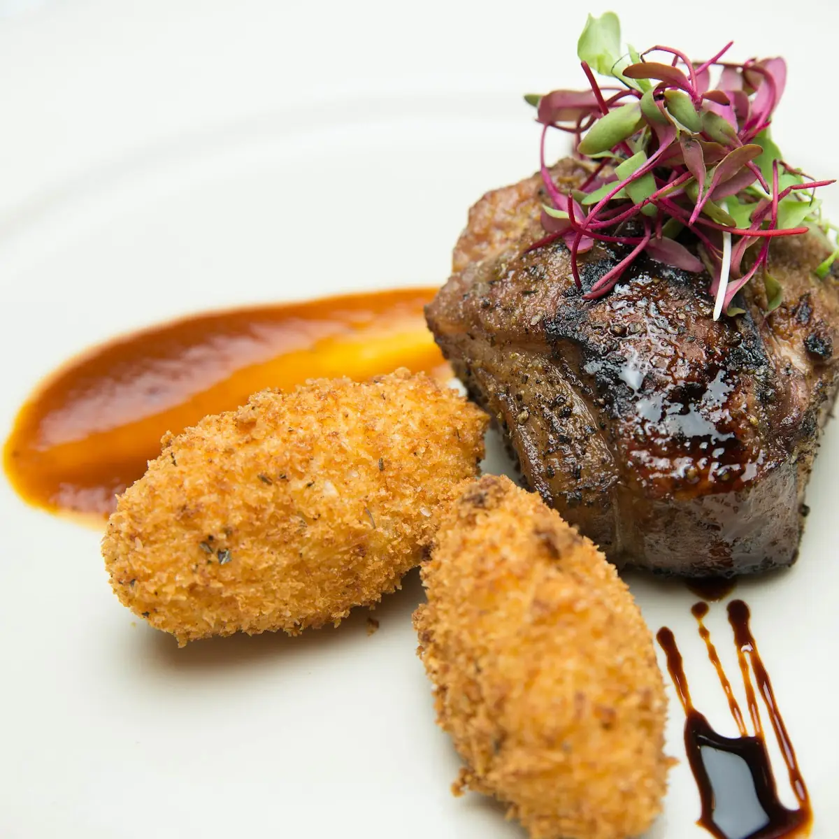 Petite Filet & Crab Cake