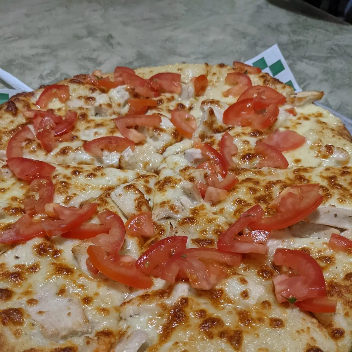 Garlic Chicken Pizza