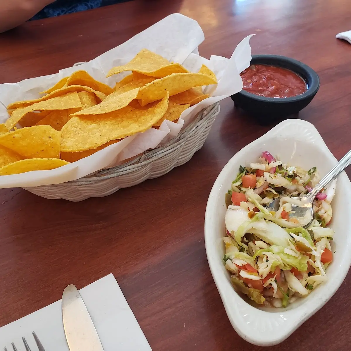 Chips Salsa Cabage Salsa and Chips