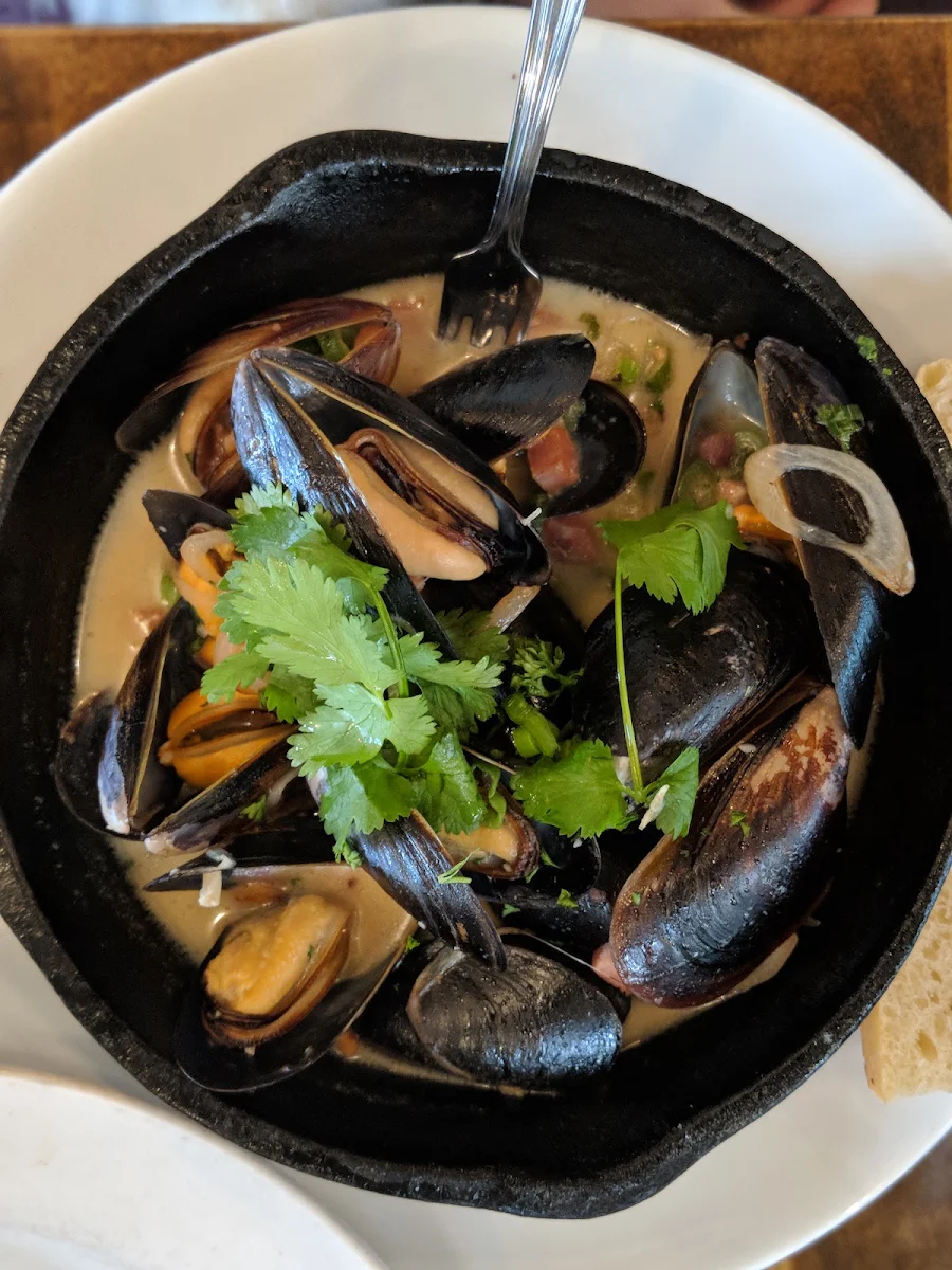 Steamed Mussels