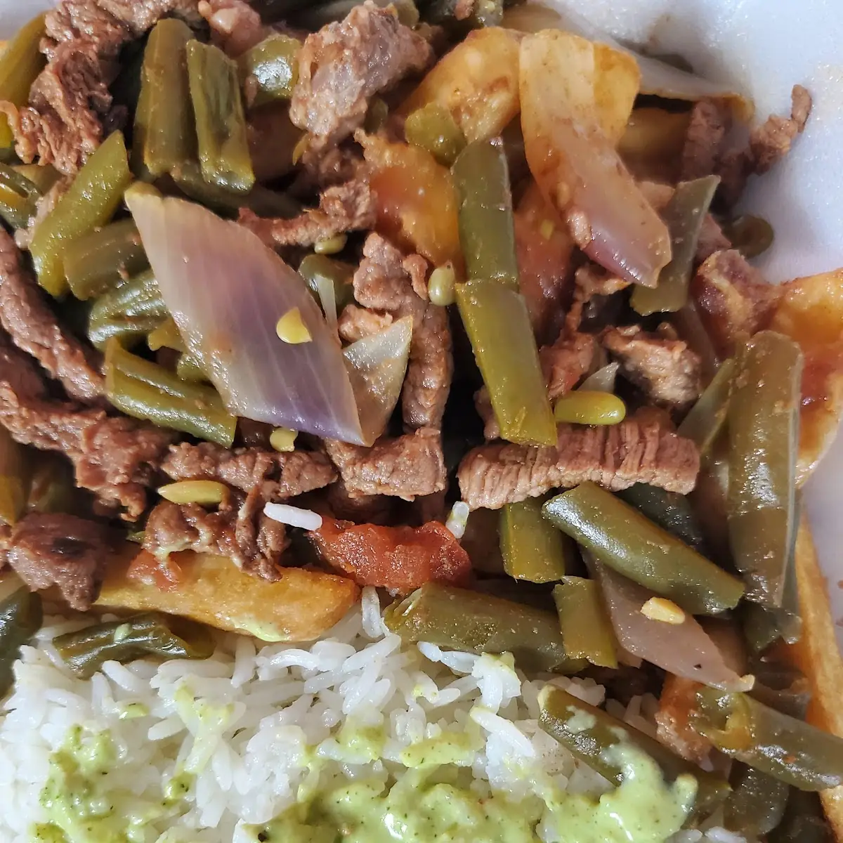 Lomo Saltado with String Beans