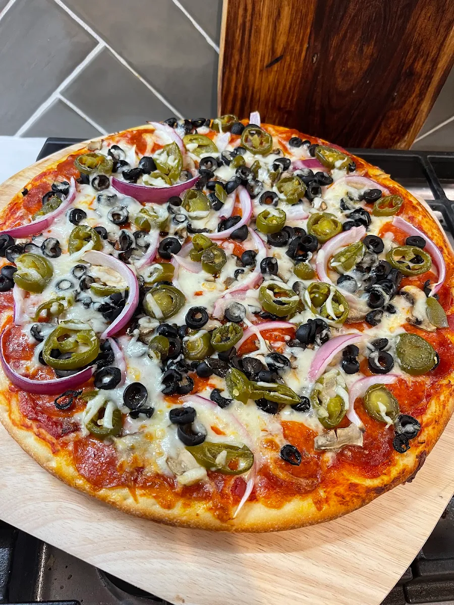 Pepperoni Pizza Pizza (Family)