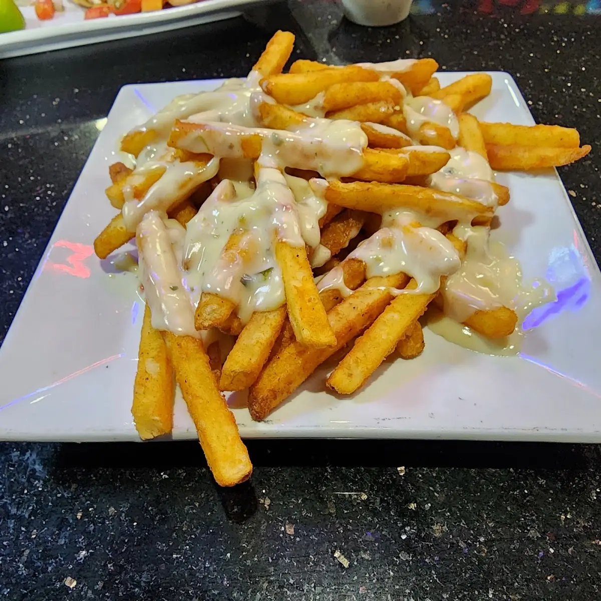 Fries with Queso Dip