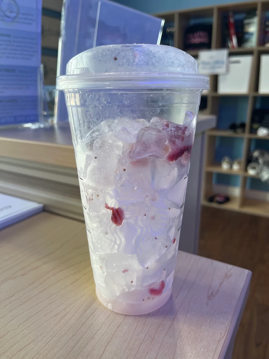 Very Berry Starbucks Refreshers Trenta