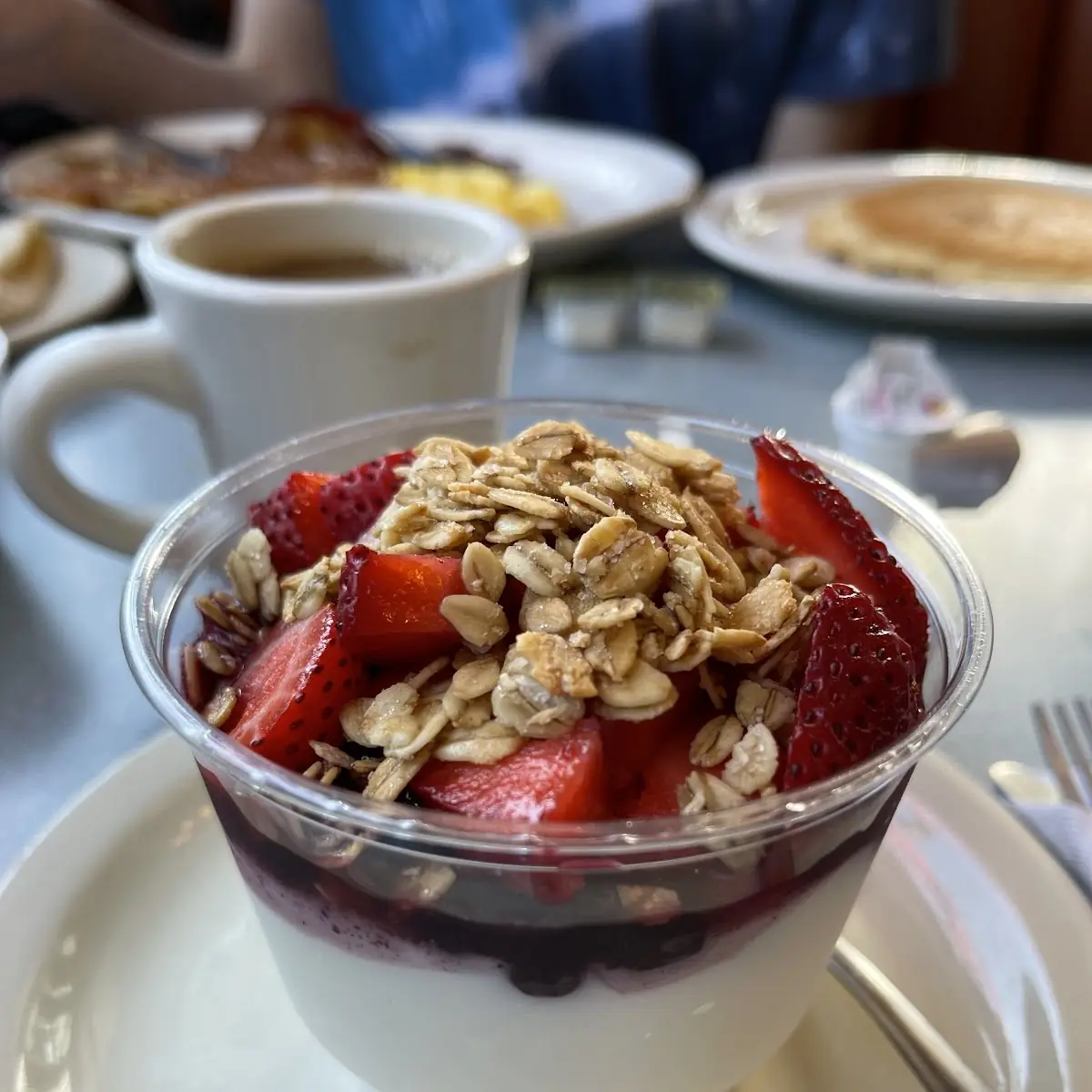 Fresh Fruit Granola and Yogurt Parfait