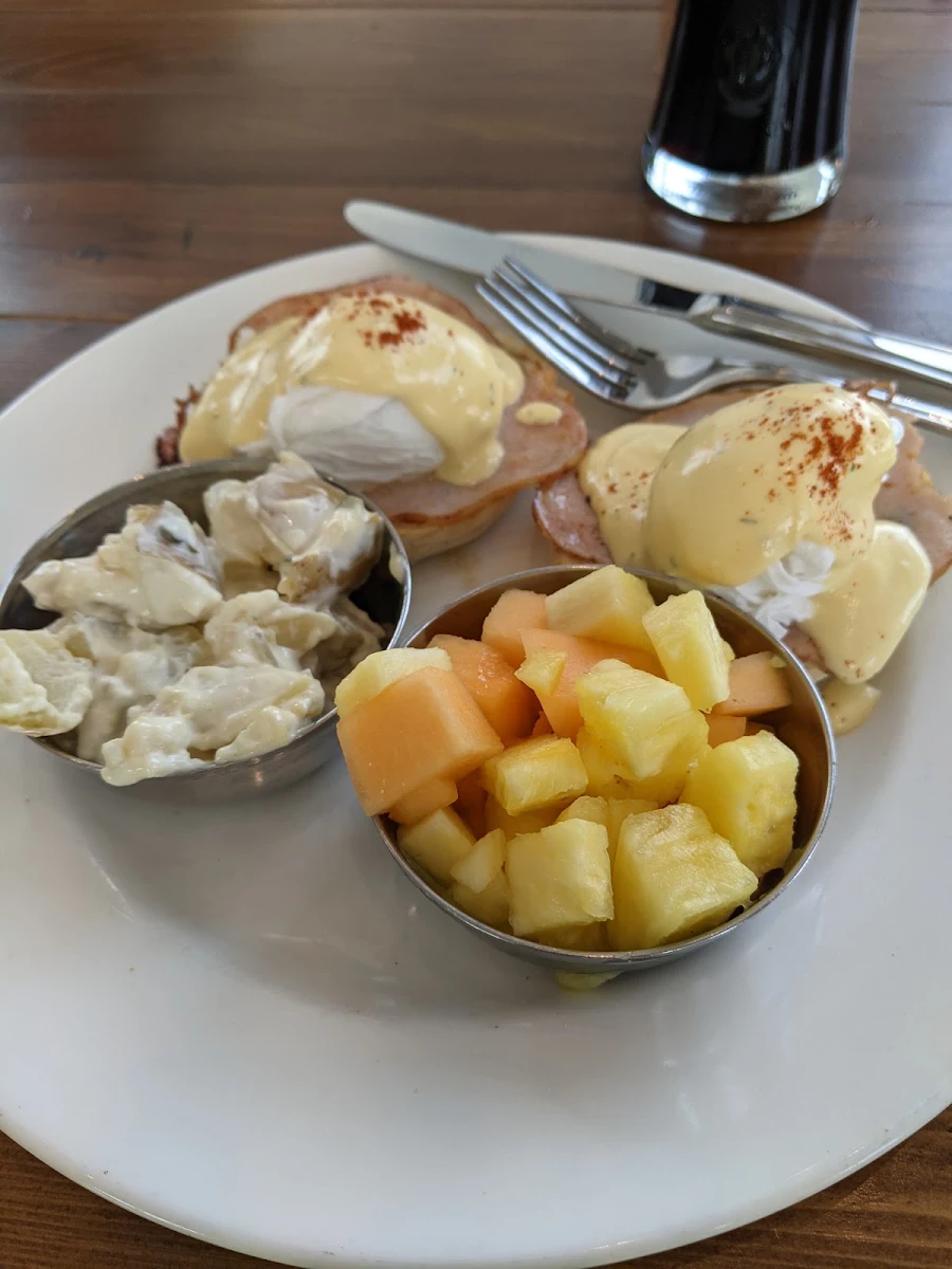 Eggs Benny