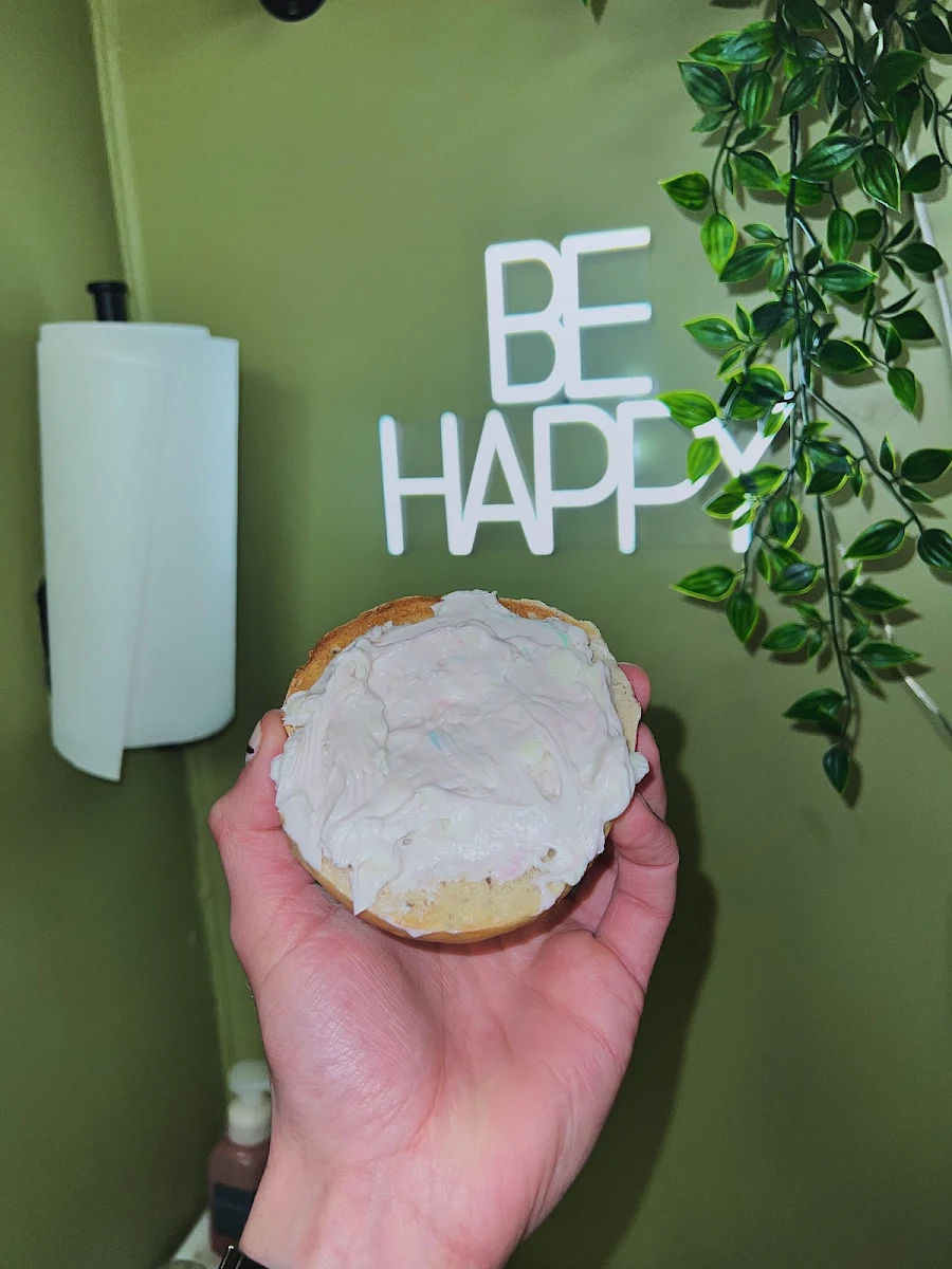 Schmeared Bagel with Cream Cheese