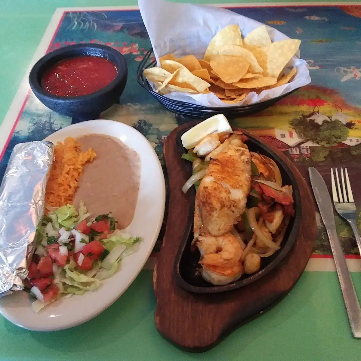 Lunch Seafood Fajitas