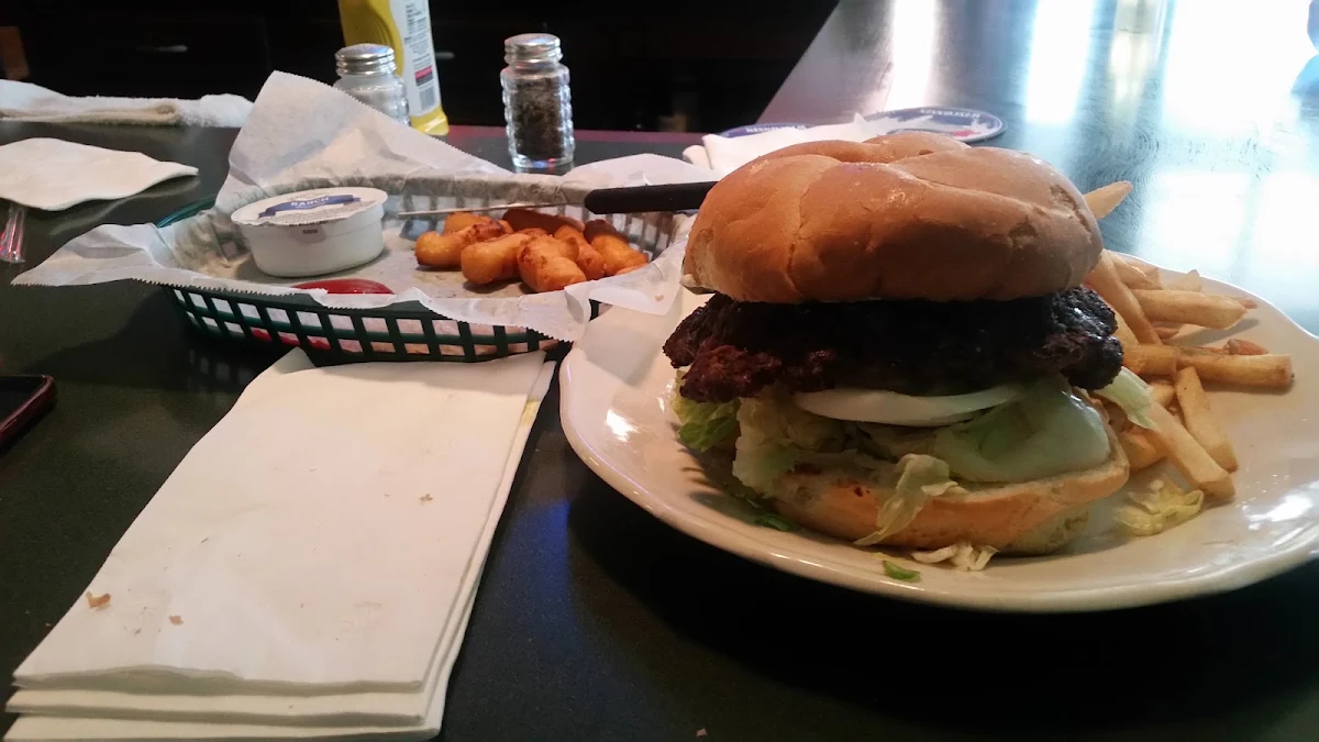 1 Pound Cheeseburger Deluxe