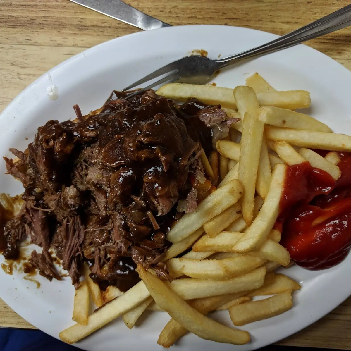 Open Roast Beef with Fries