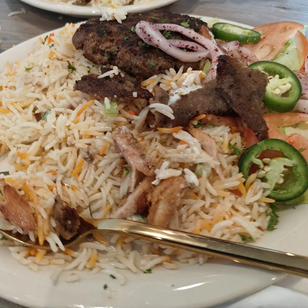 G&S Greek Beef Kebab Salad