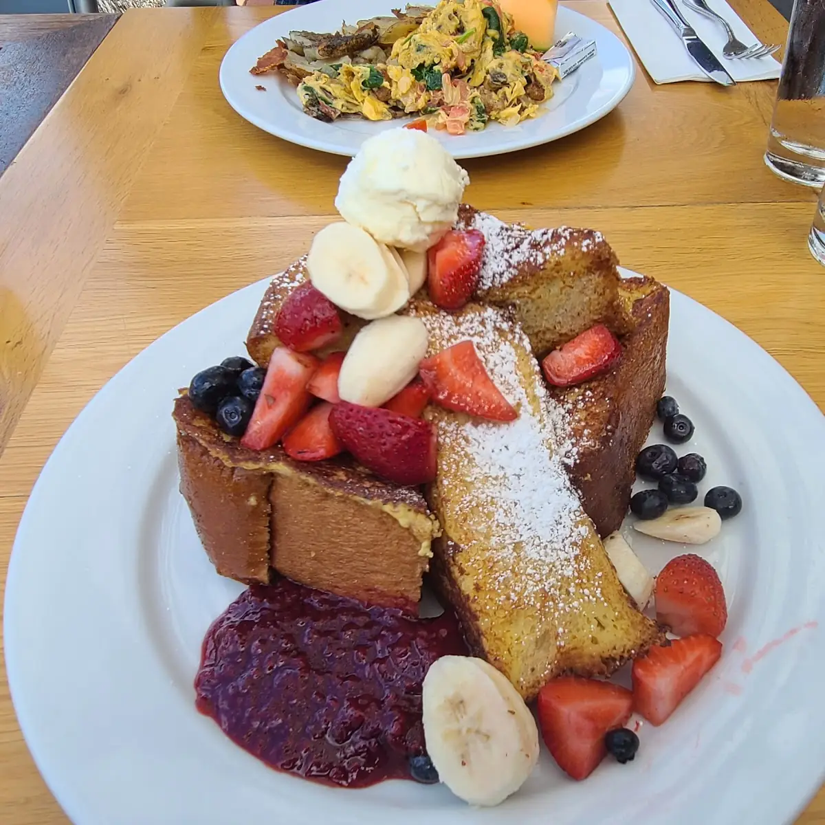 French Toast with Berries and Cream