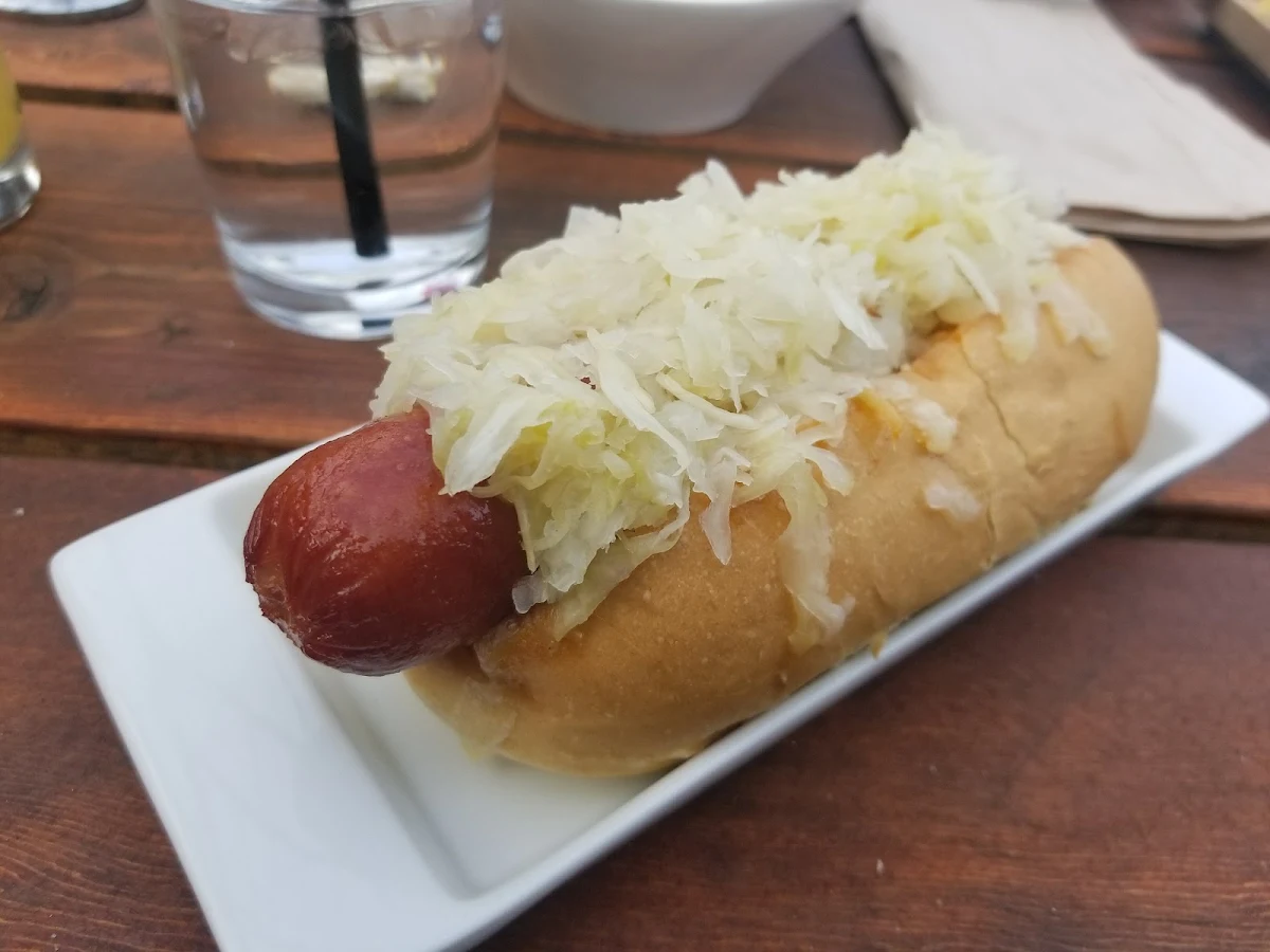 Ruben Hot Dog