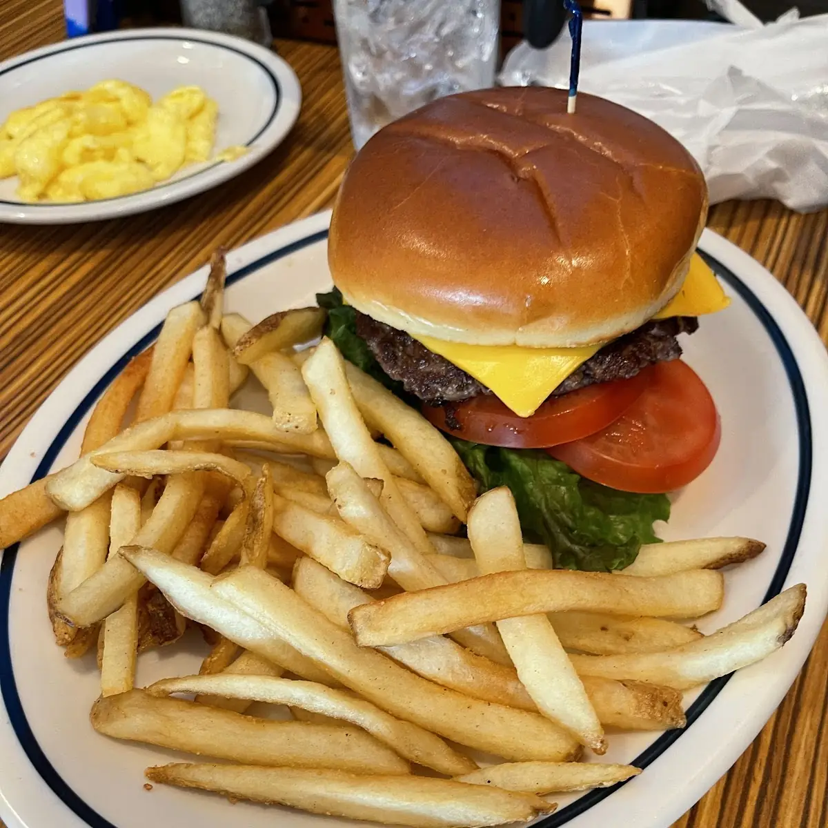 Happy Hour Cheeseburger Combo