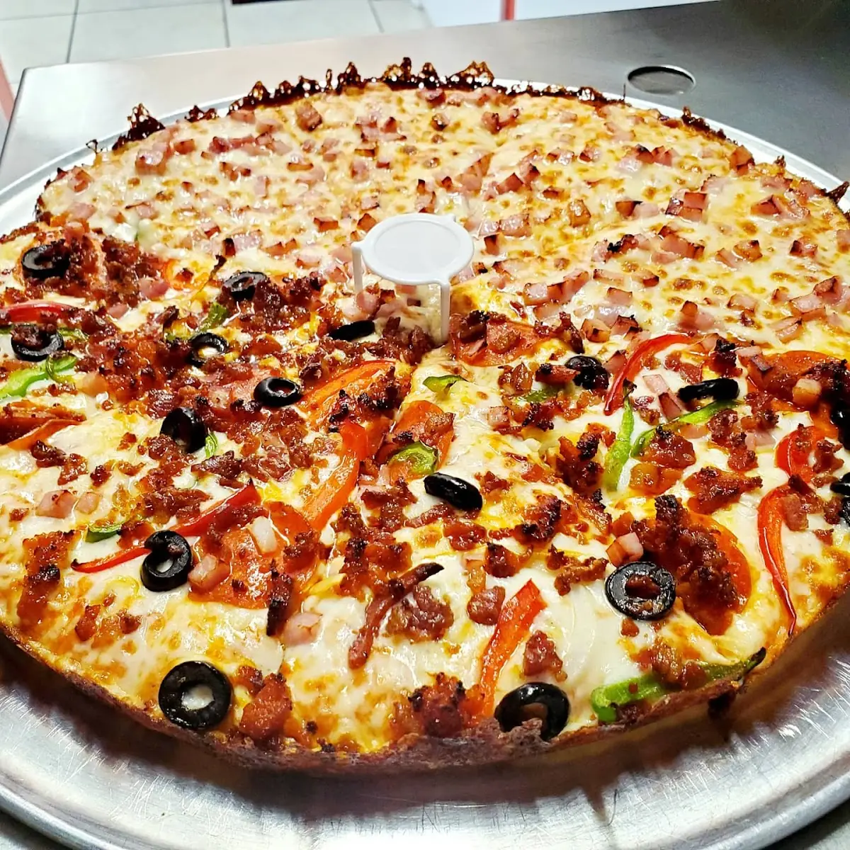 Hawaiian Pizza