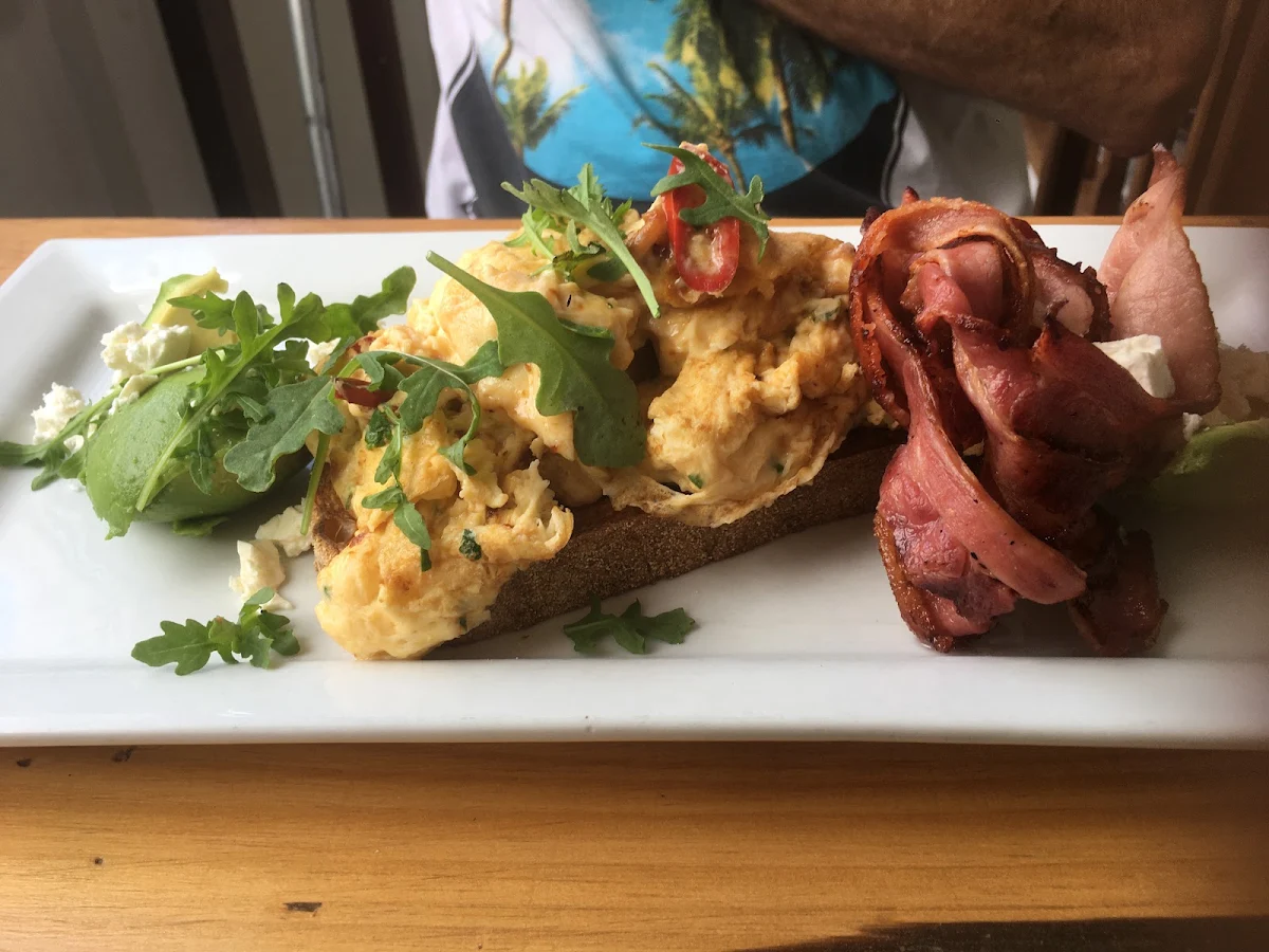 Chilli Scrambled Eggs with Bacon