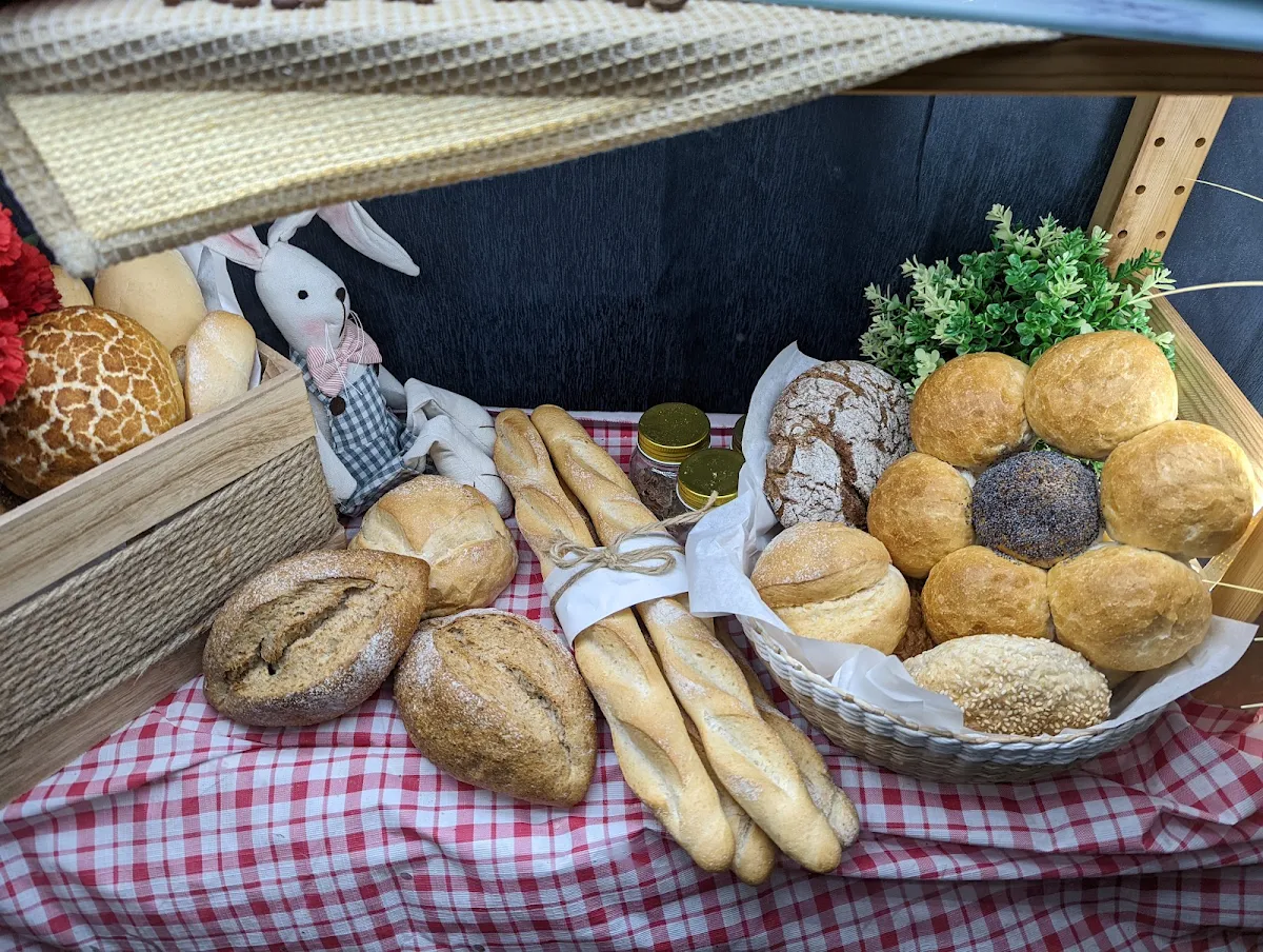 Bread Rolls, Bakery 37