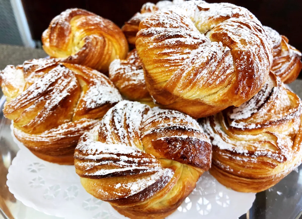 Croissant, Bakery 37