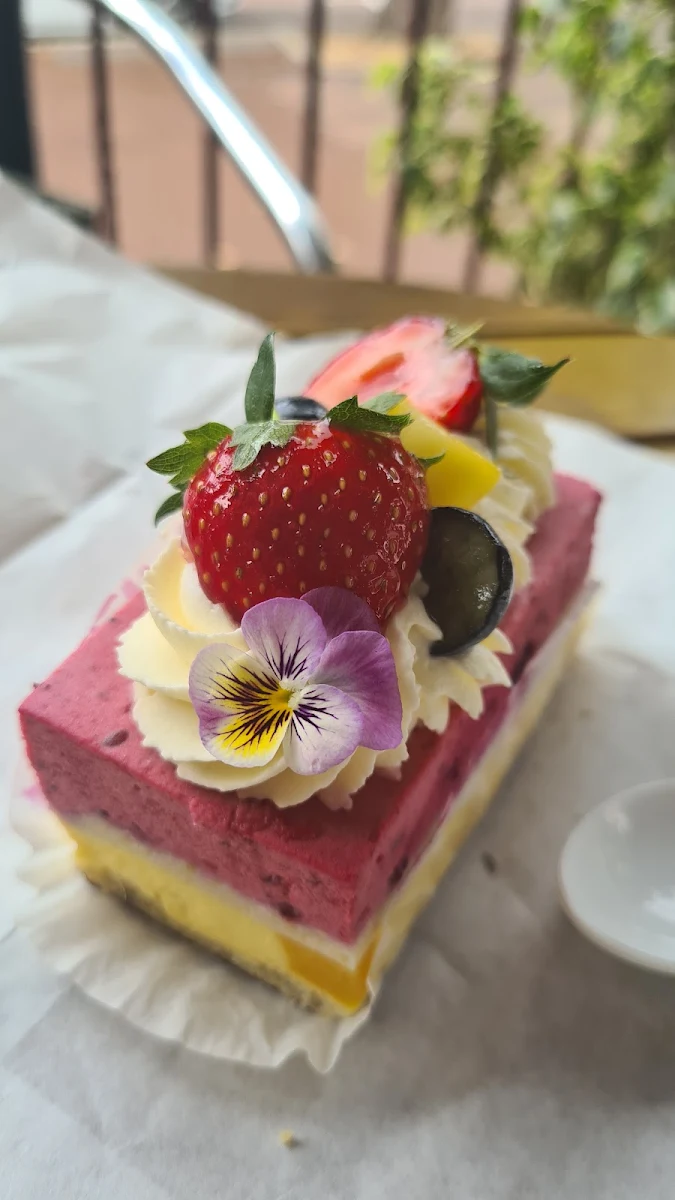 Mango Cheesecake, Bakery 37