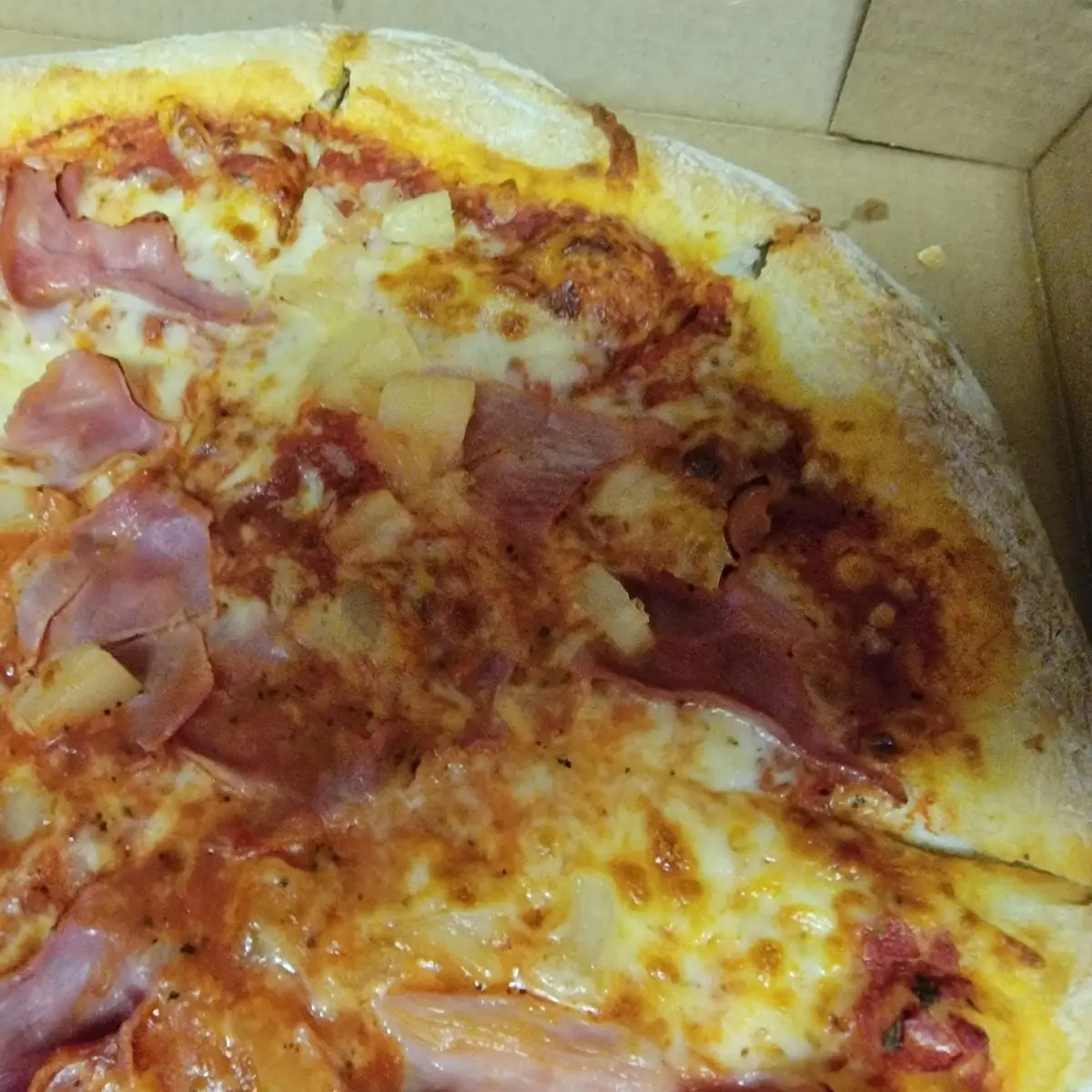 Hawaiian Pizza