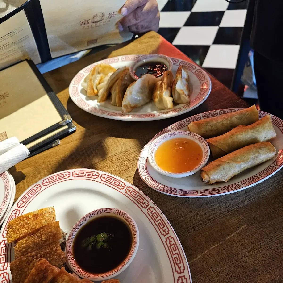 Cantonese Spring Rolls 3pcs