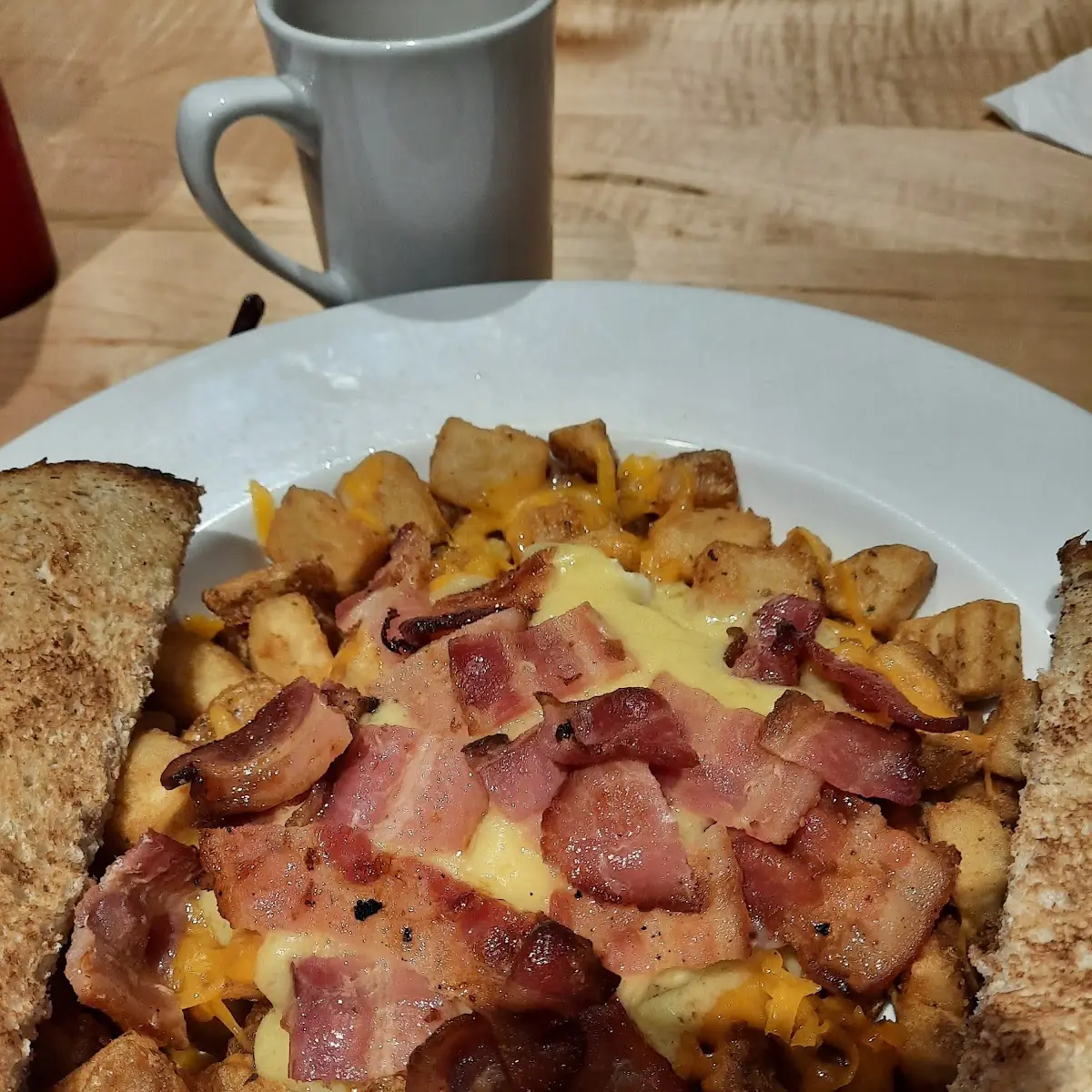 Breakfast Poutine