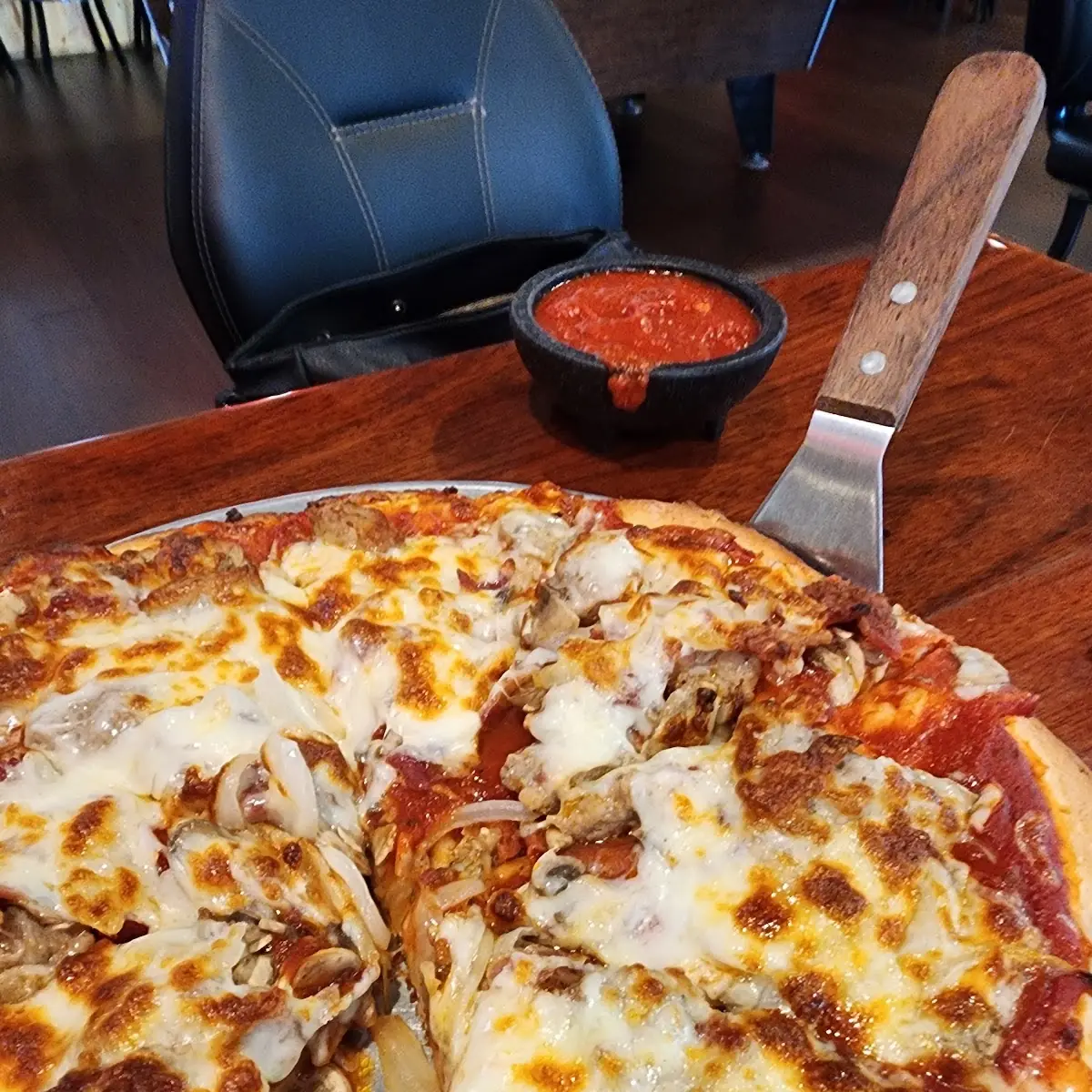 Deluxe Pizza