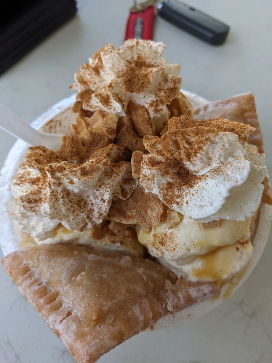 Apple Pie Sundaes