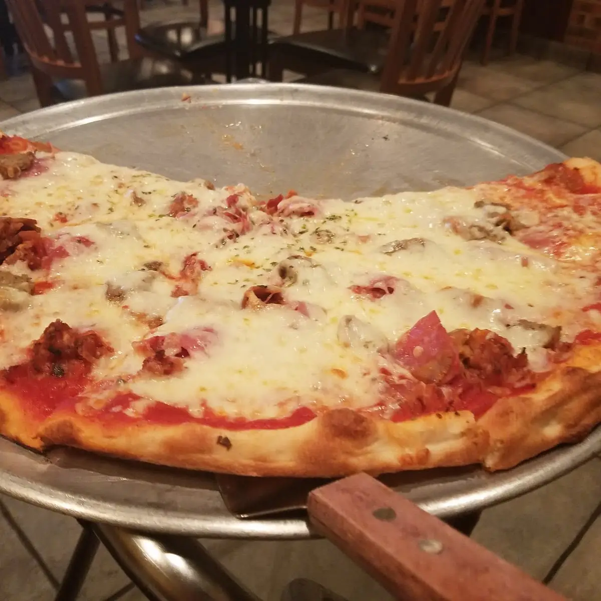 Nino's Special Thin Crust Pizza