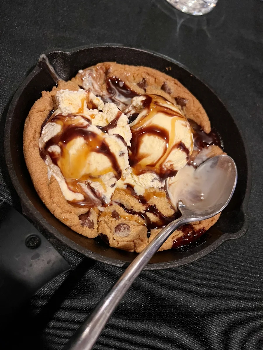 Chocolate Chip Pizookie
