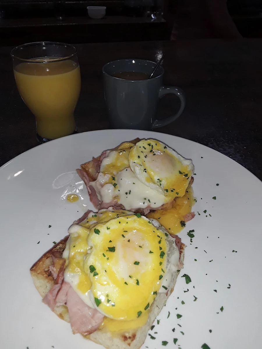 Eggs Benedict