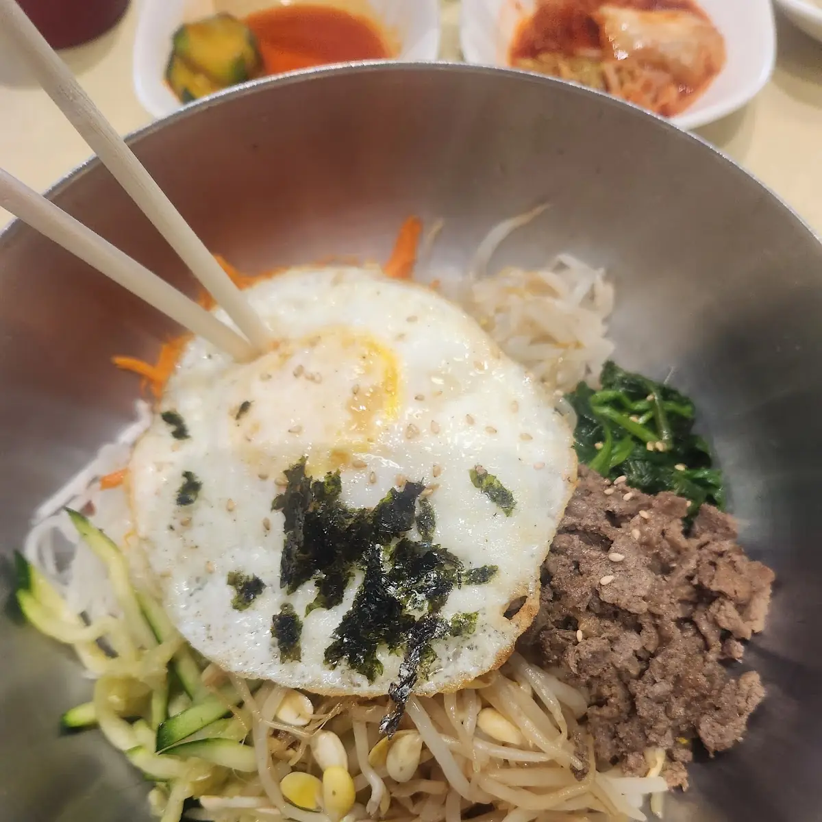 Beef Bibimbap with Side Dishes