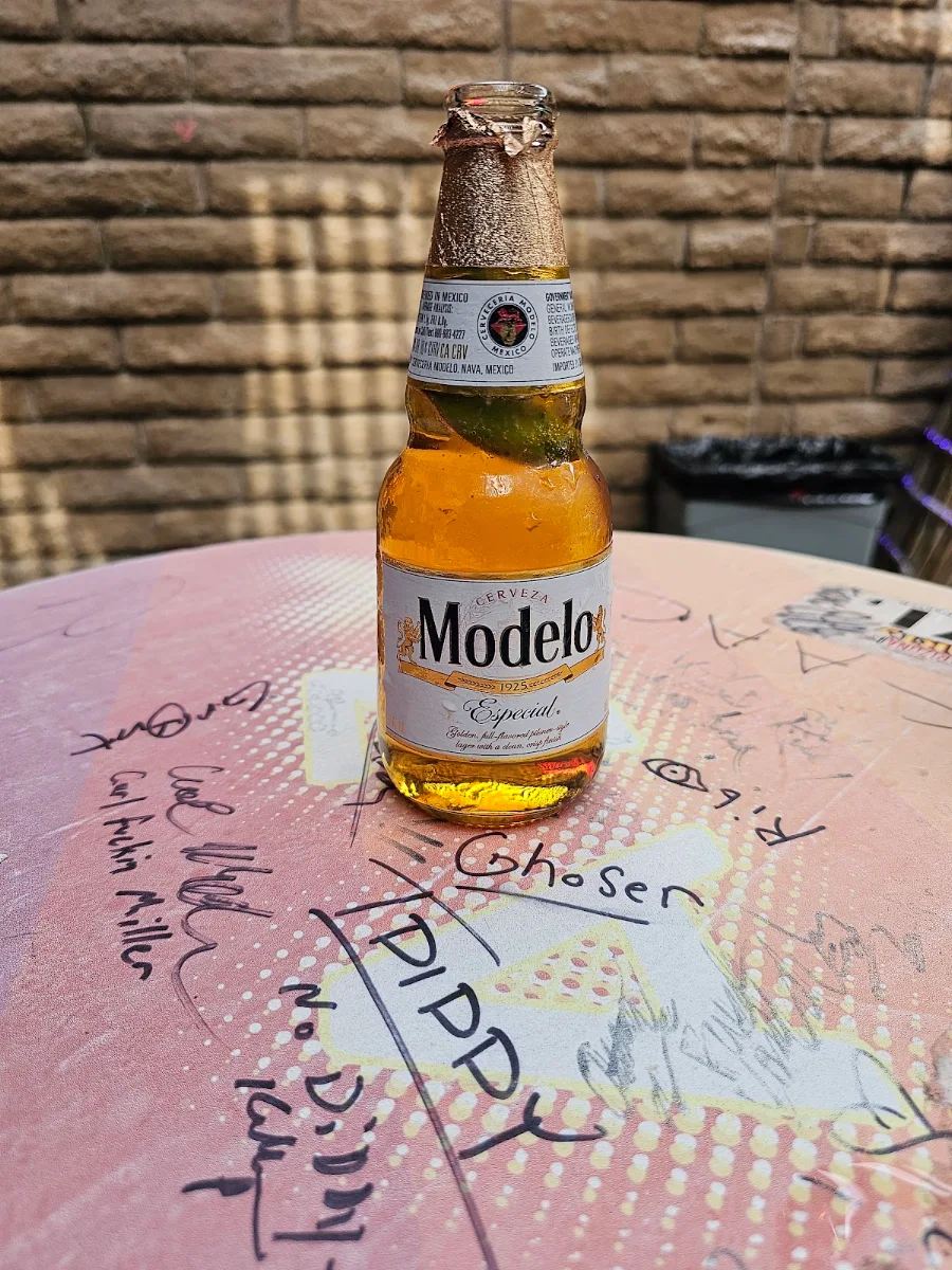 Modelo Especial