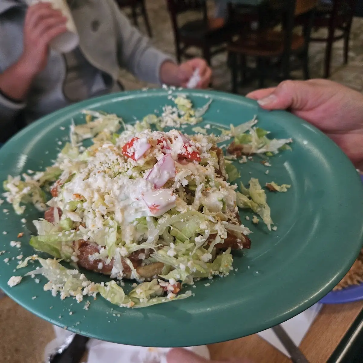 Sope De Chicharrón Rojo