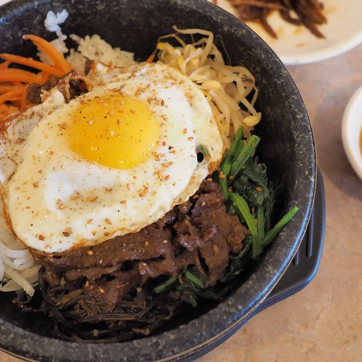 Bulgogi Dolsot Bibimbap