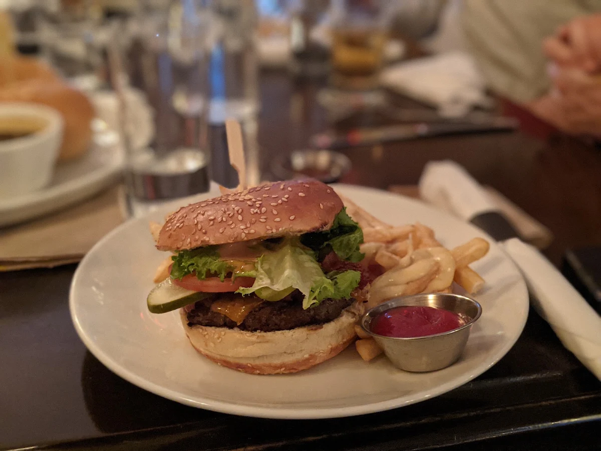 The Bard Burger, Bard & Banker