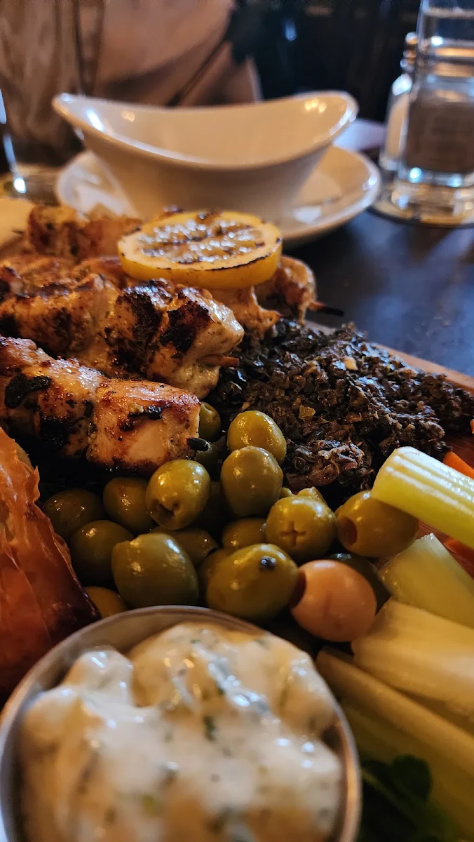 The Bard's Chargrilled Chicken Wings, Bard & Banker