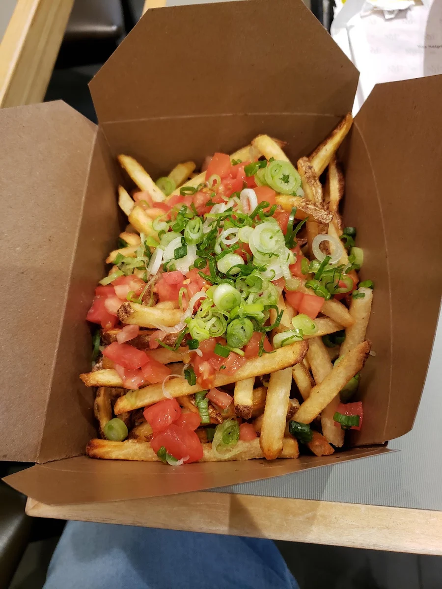 Fries Witt Veggies, New York Fries Peter Pond Mall