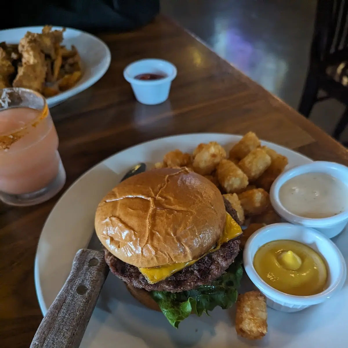 Lochland's Burger