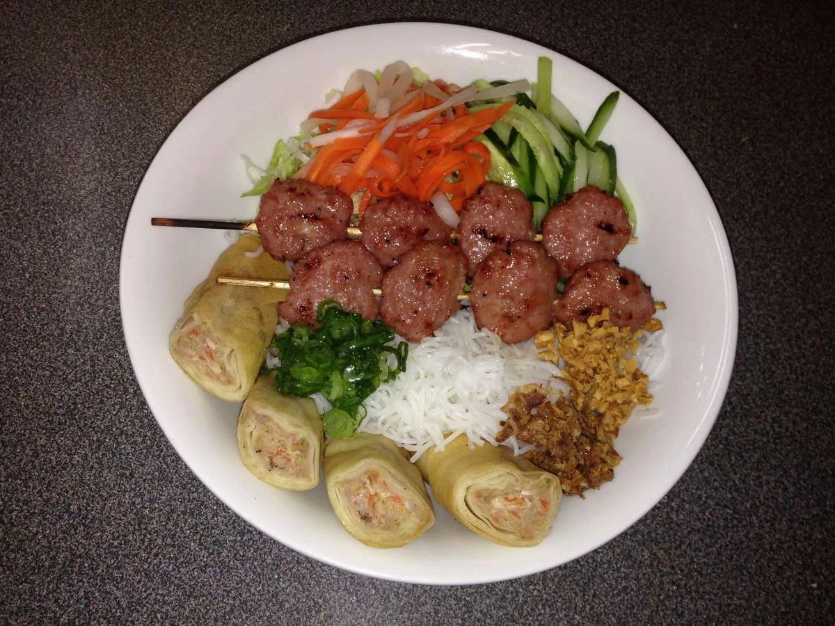 A4- Minced Pork Salad Roll Goi Cuon Nem Nuong