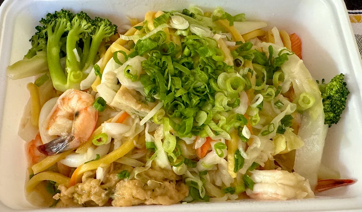 Seafood Chow Mein MI Xao Do Bien