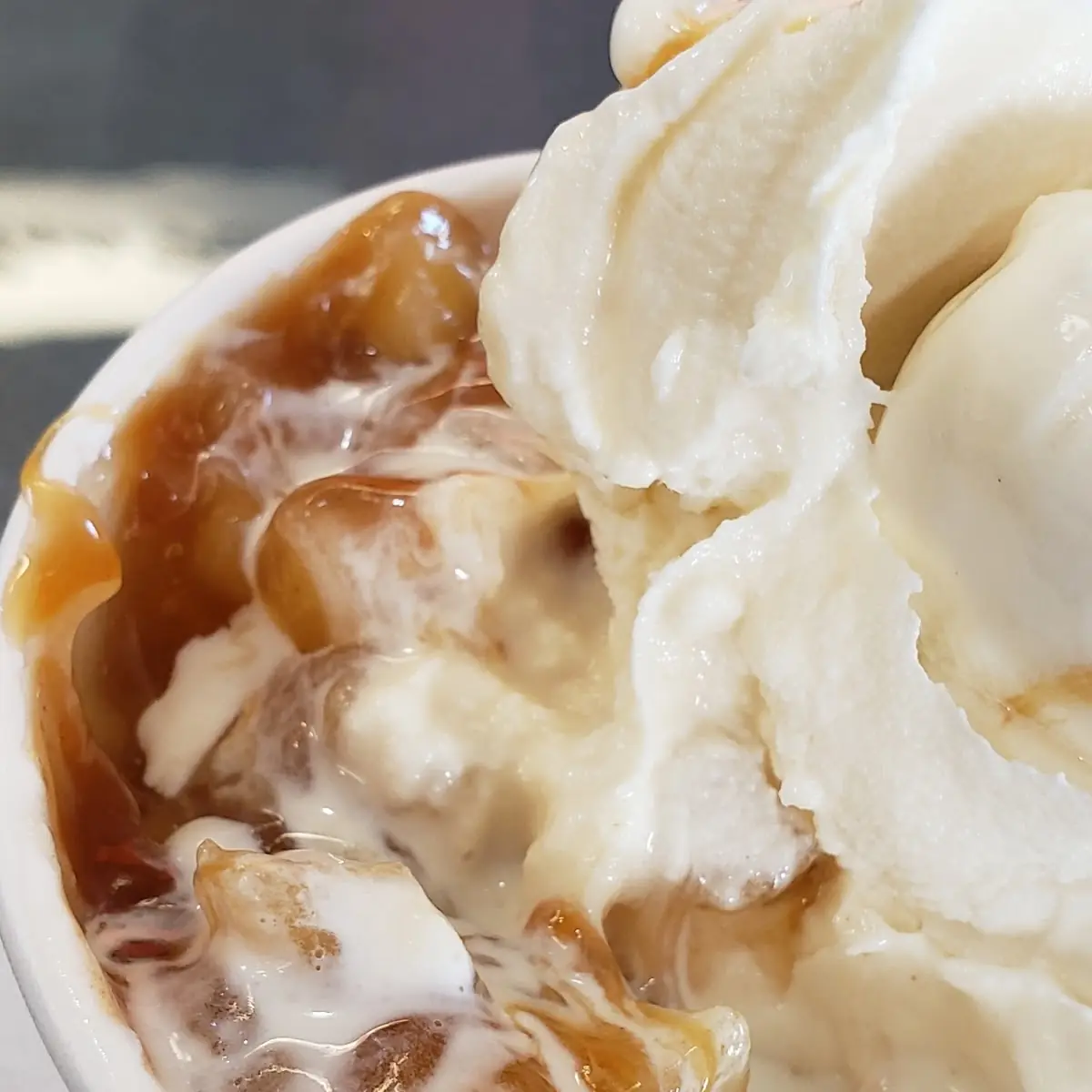 Vanilla Ice Cream with Apple Pie