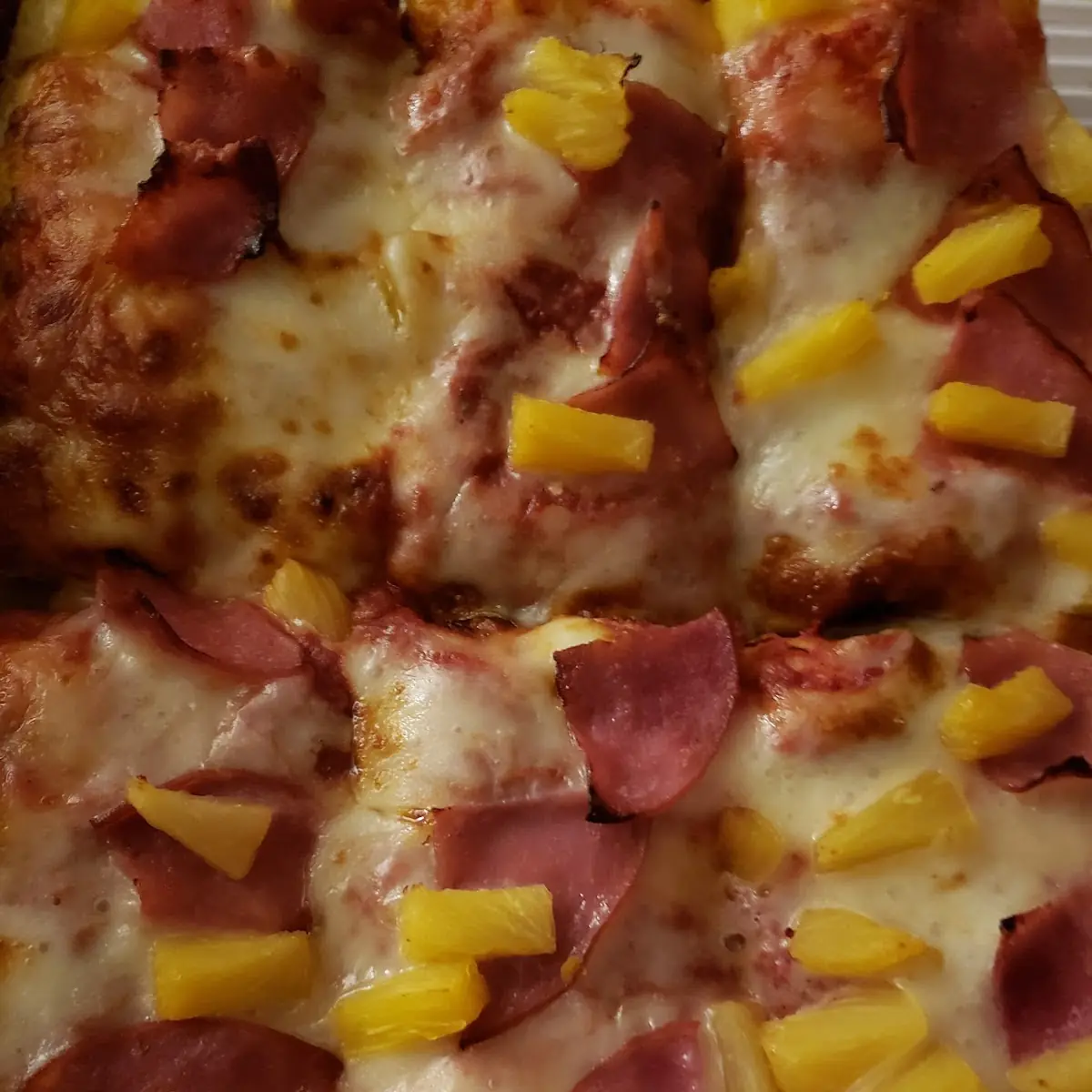 Hawaiian Pizza