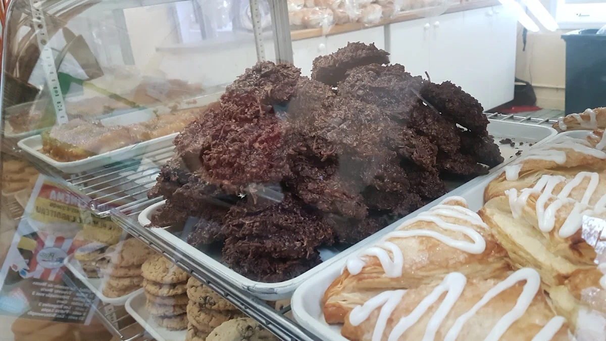 Highlights, Fred's Bakery