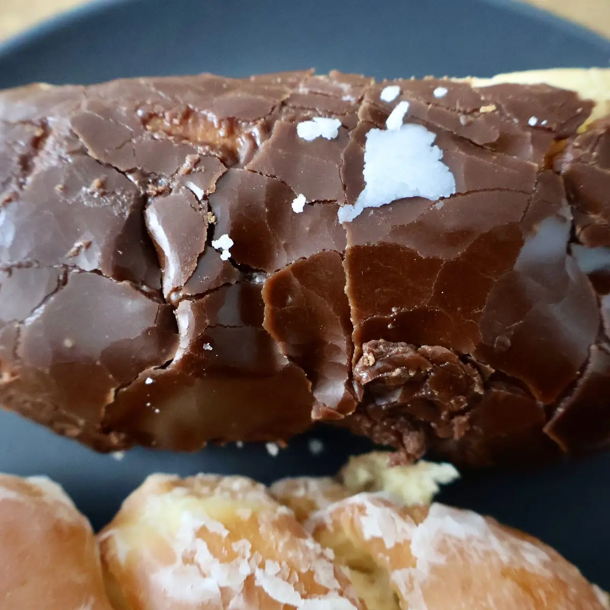 Eclair Donut