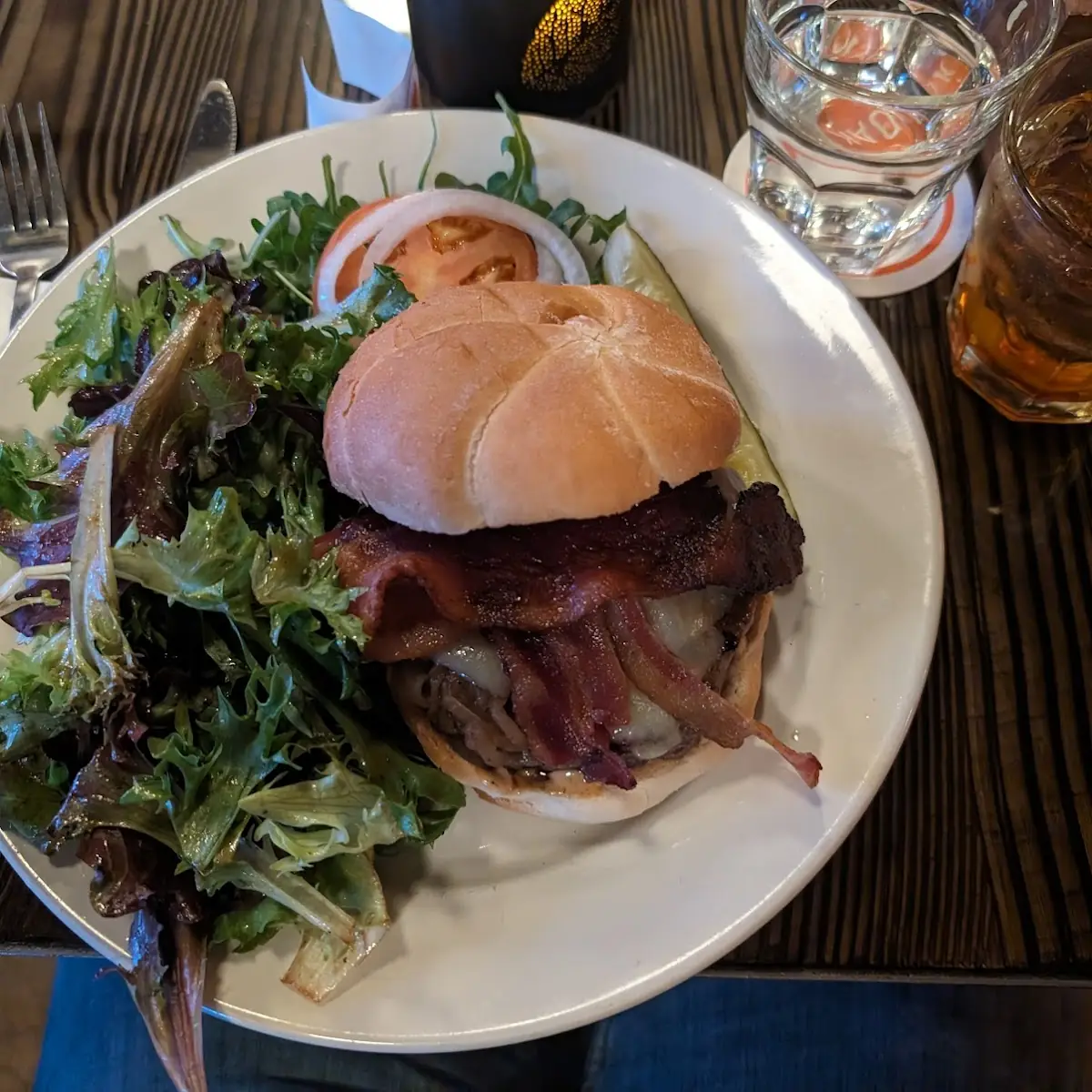 Oak Bacon Cheeseburger
