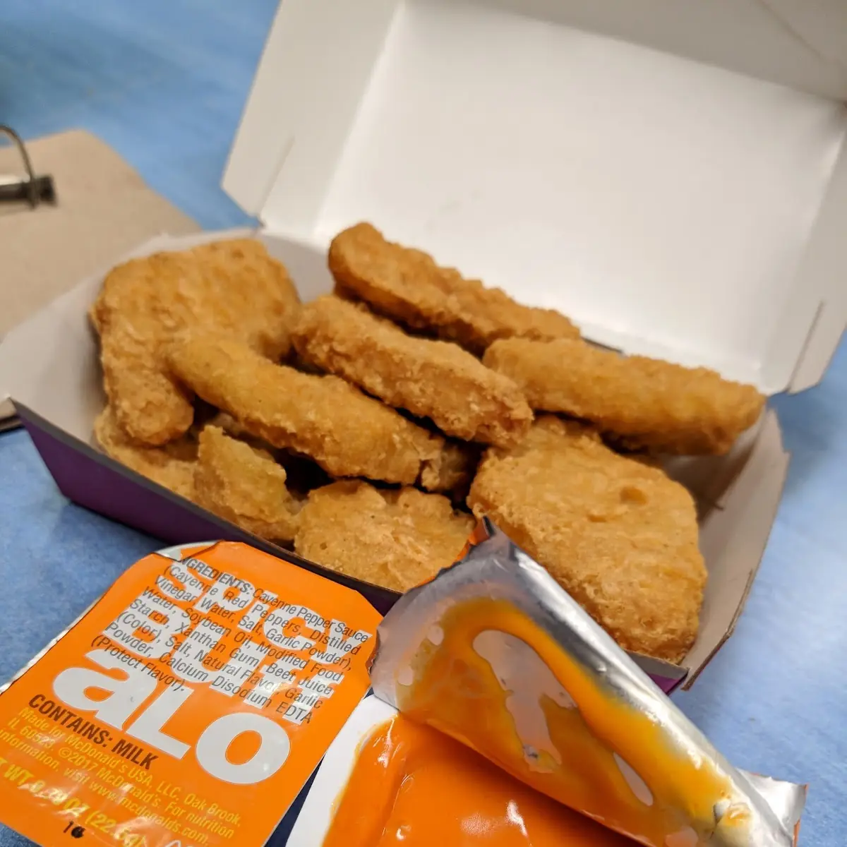 Chicken Nuggets with Spicy Buffalo Sauces