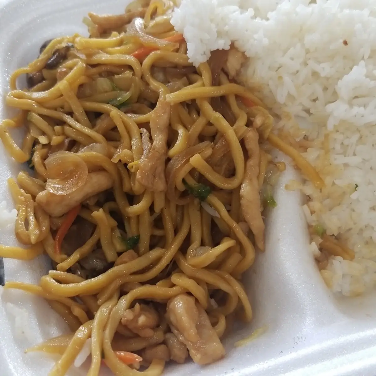 Chicken Lo Mein